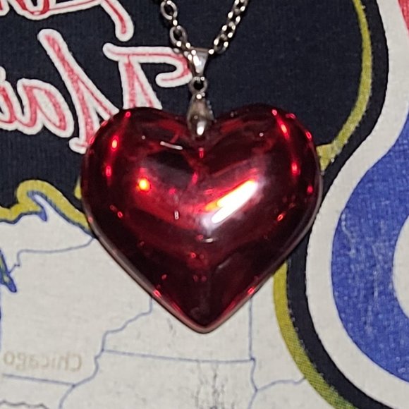Valentine Red Heart 1.5" Pendant Necklace - Picture 11 of 13